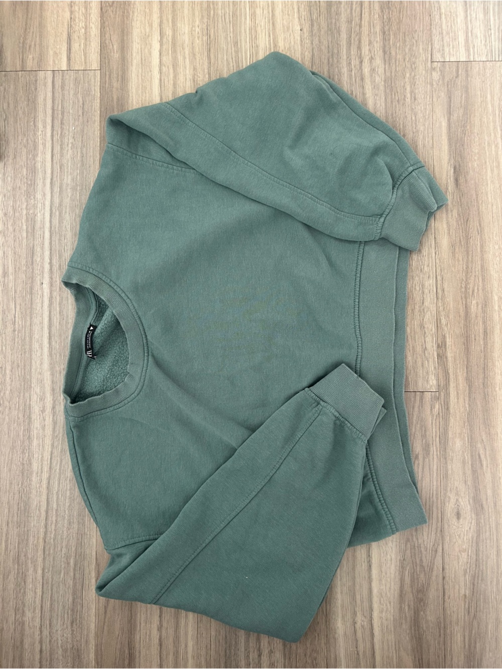 Zara Green Cropped Crewneck Sweatshirt